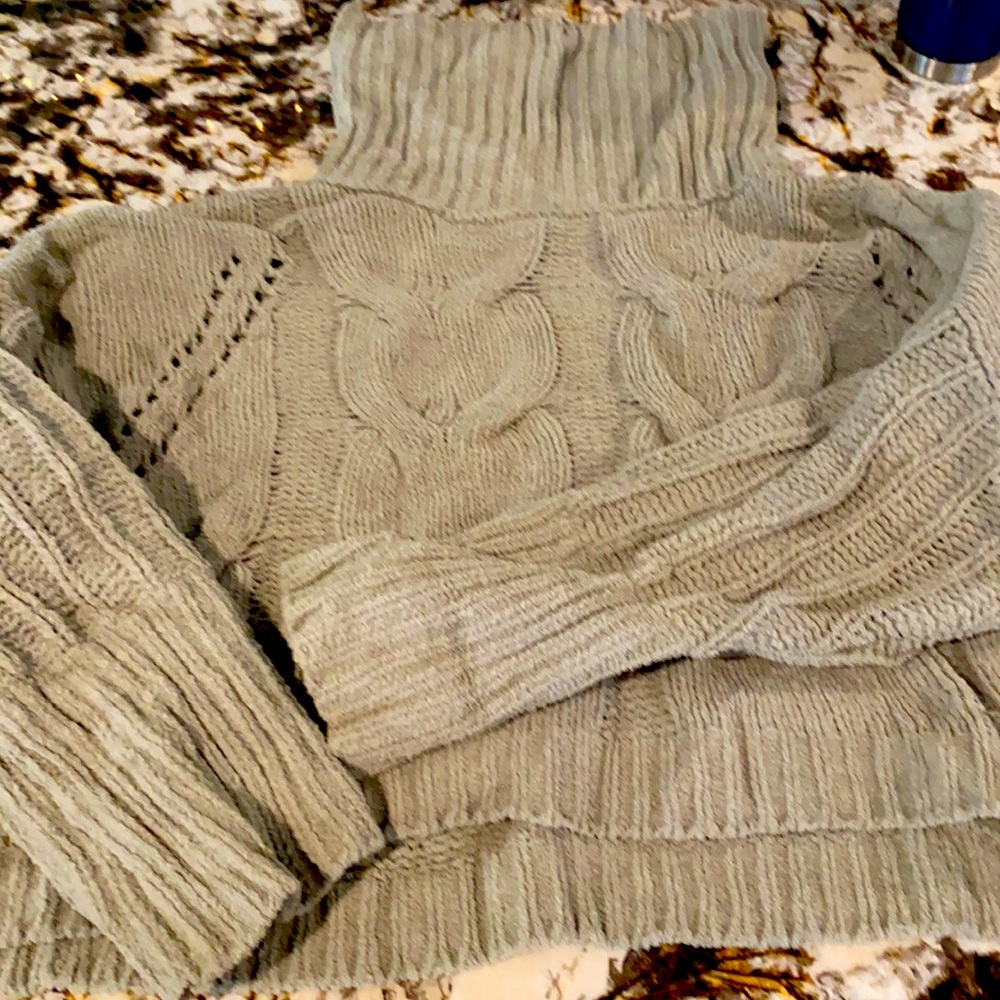 Moon and Madison cropped sweater
